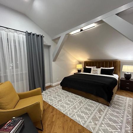 Seveneleven Apartments Черновцы Экстерьер фото