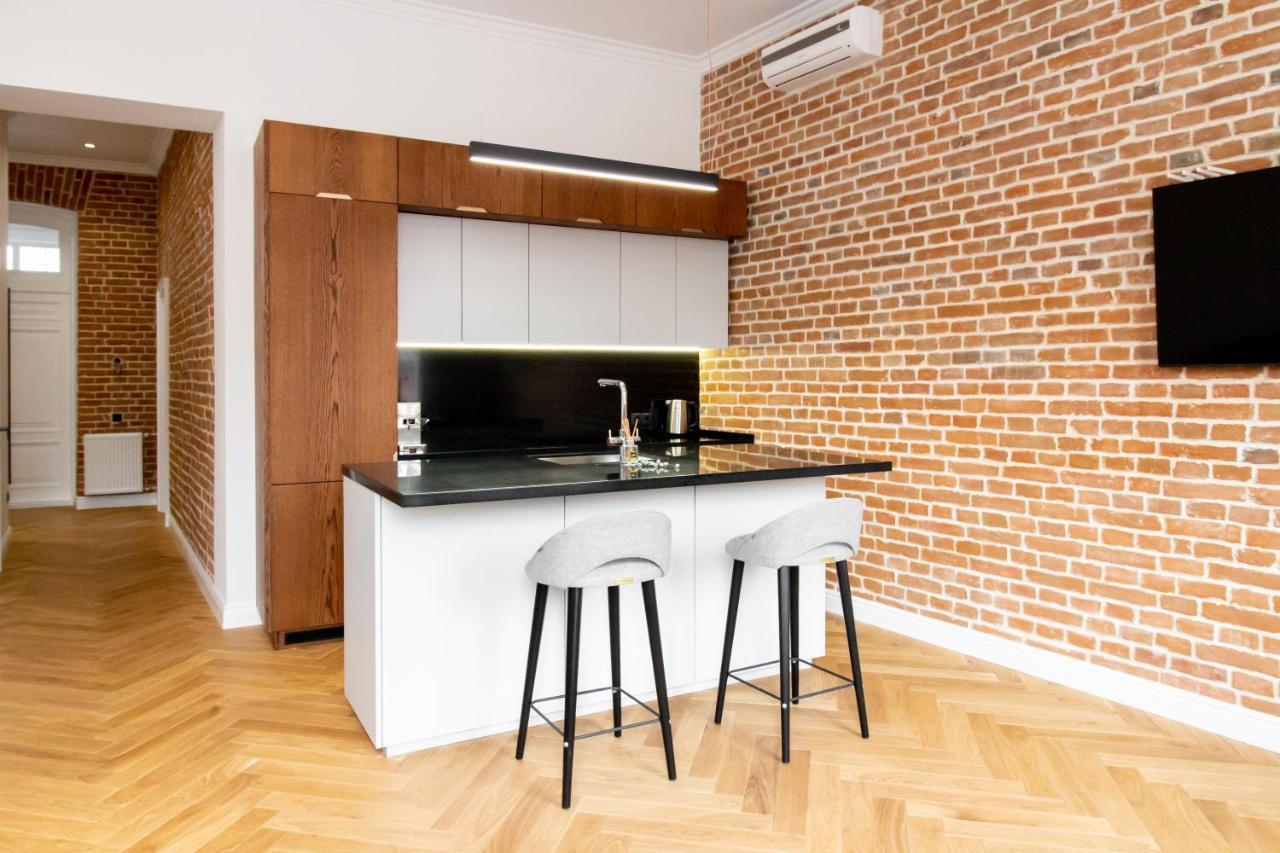 Seveneleven Apartments Черновцы Экстерьер фото