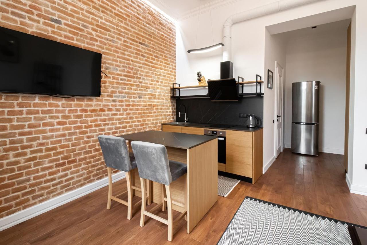 Seveneleven Apartments Черновцы Экстерьер фото