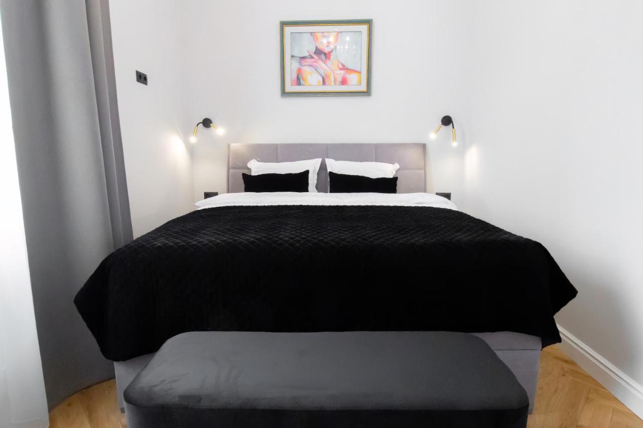 Seveneleven Apartments Черновцы Экстерьер фото