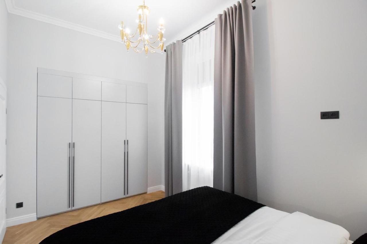 Seveneleven Apartments Черновцы Экстерьер фото