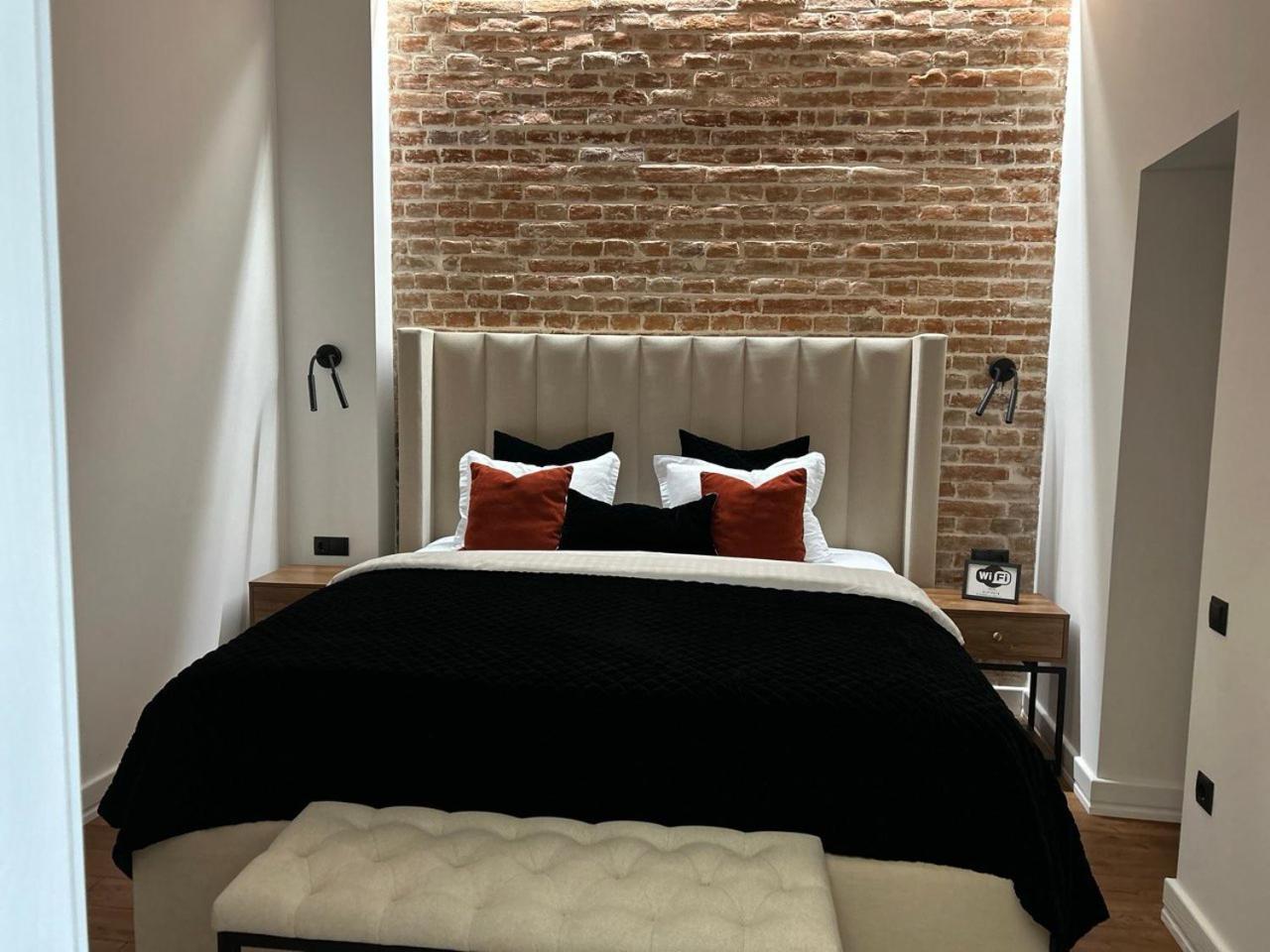 Seveneleven Apartments Черновцы Экстерьер фото