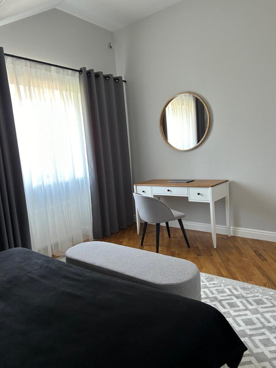 Seveneleven Apartments Черновцы Экстерьер фото